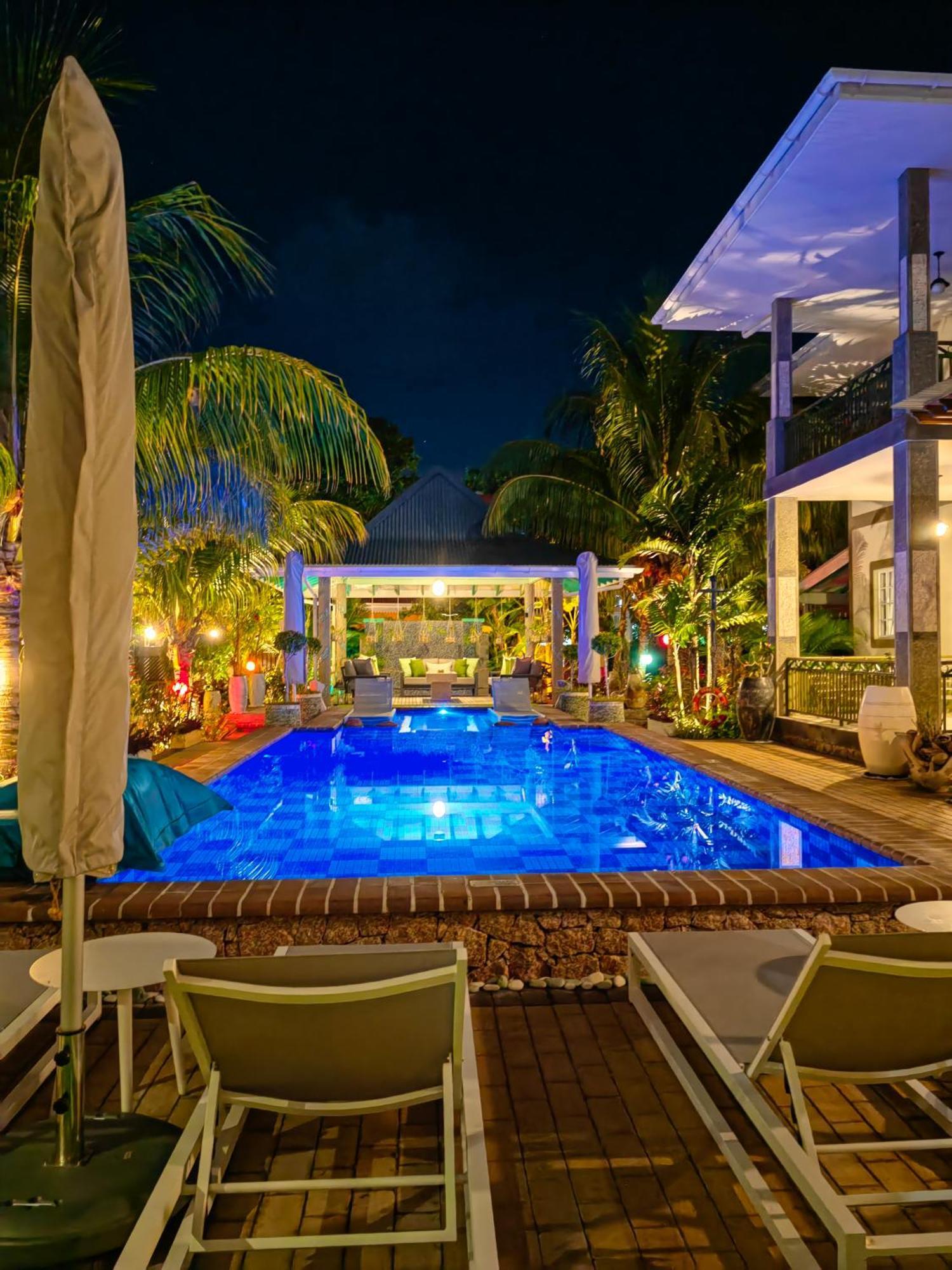 Charme De L'ile Aparthotel 2*