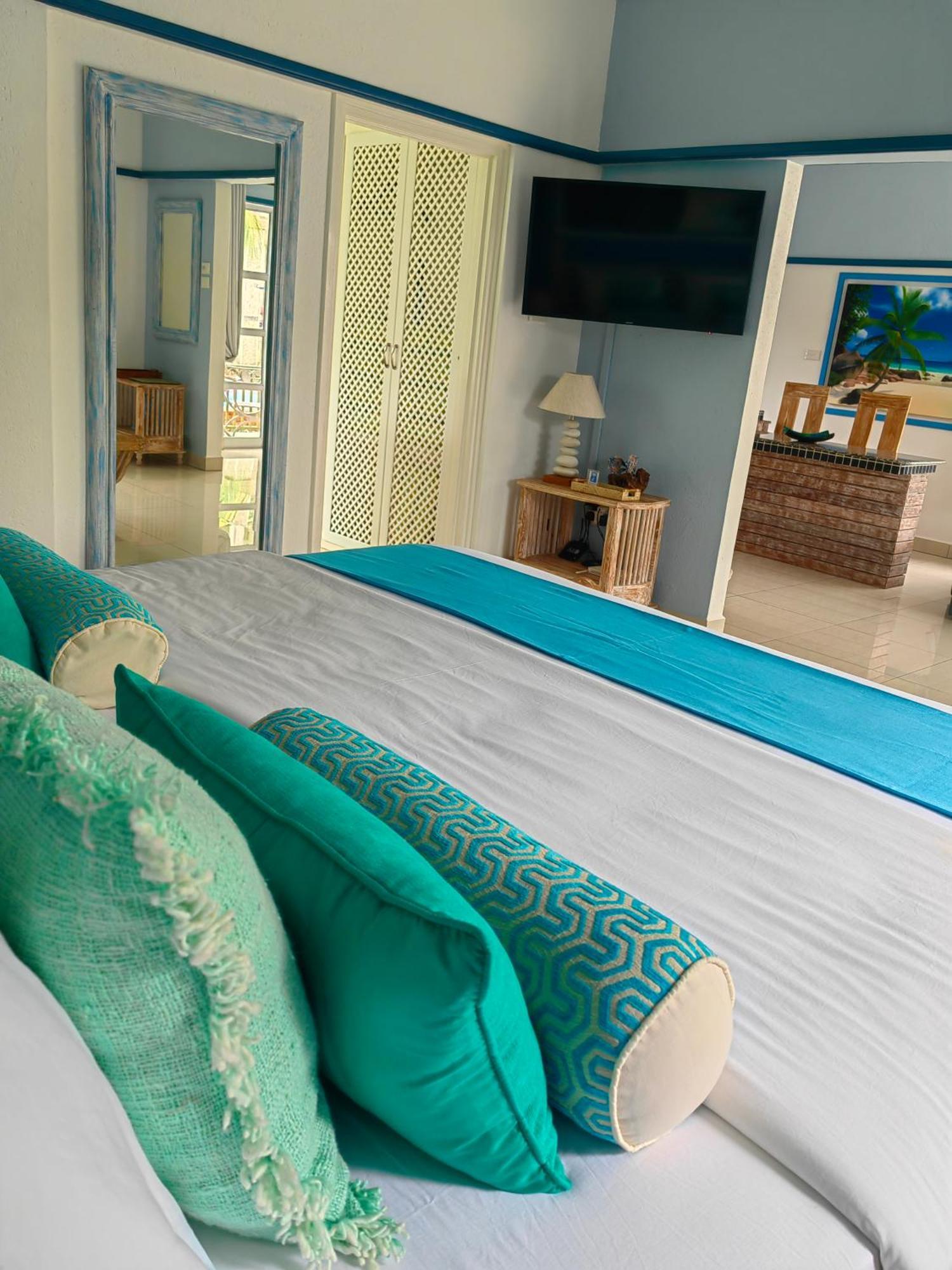 Aparthotel Charme De L'ile 2*