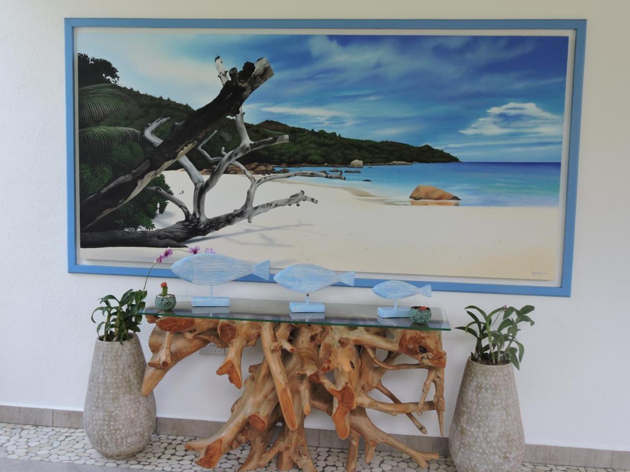 Charme De L'ile Aparthotel 2*